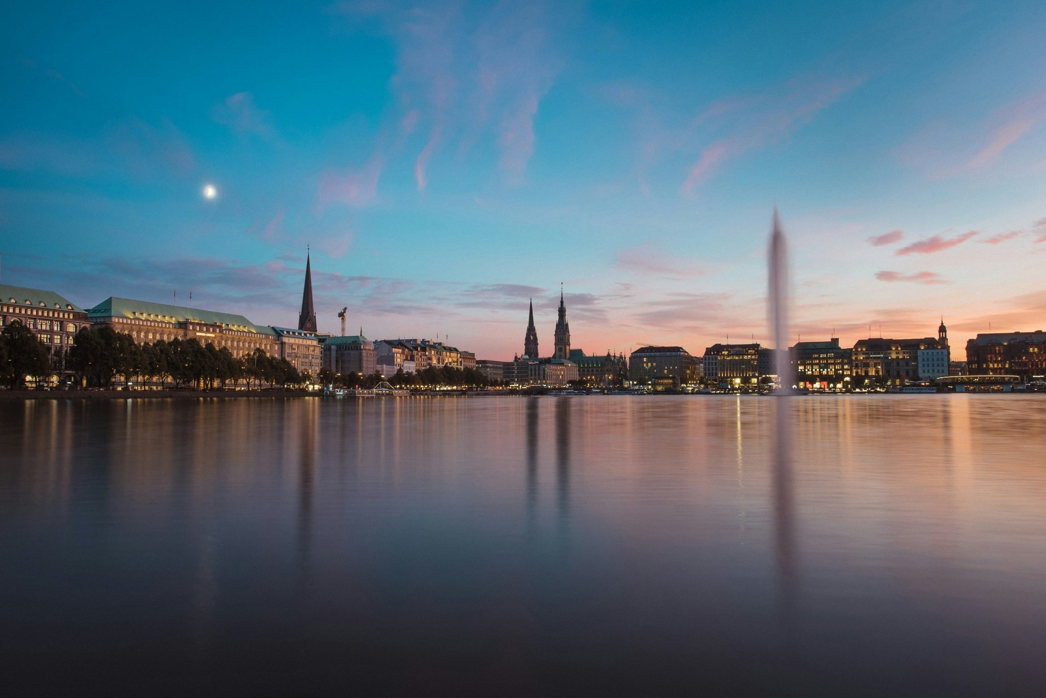 Lake Geneva at dusk